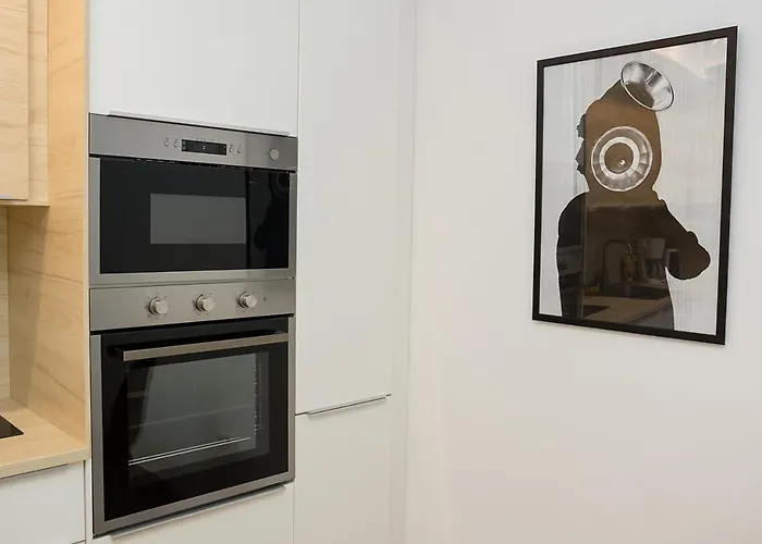 Stylish Retreat High-end Flat Downtown By Flat Mаnager Апартамент