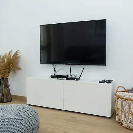 Stylish Retreat High-end Flat Downtown By Flat Mаnager * فارنا