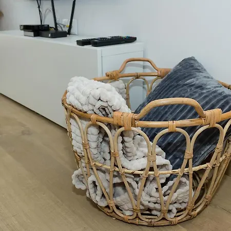 Stylish Retreat High-end Flat Downtown By Flat Mаnager Варна