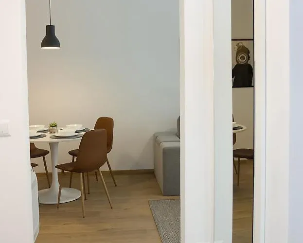 Апартаменты Stylish Retreat High-end Flat Downtown By Flat Mаnager Варна